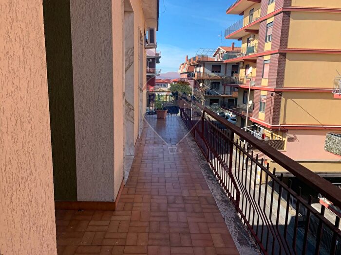 Appartamento con 7 locali in vendita in Via Francesco Crispi, Belpasso