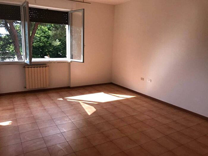 Appartamento trilocale in affitto in Via delle Badie, Cafaggio Grignano, Prato