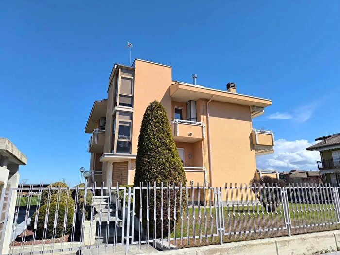 Appartamento con 5 locali in vendita in Via Alessandro Manzoni Mondovi, Mondovi