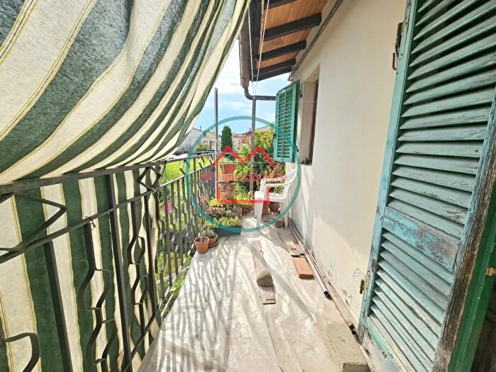 Casa quadrilocale in vendita in Via dei Parlanti, Montecatini Terme