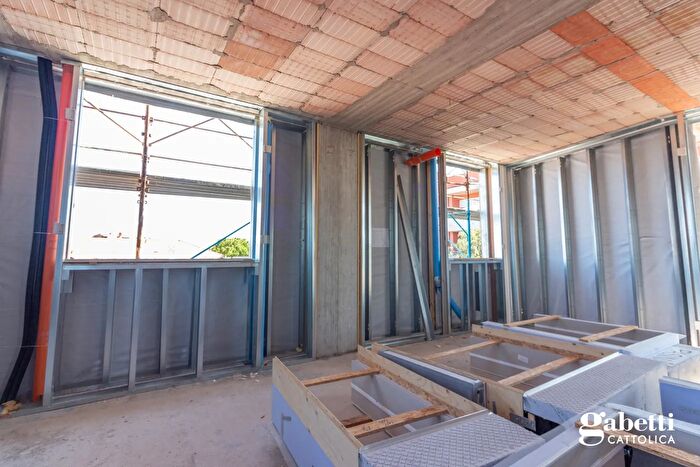 Appartamento trilocale in vendita in Via Sauro Snc, Cattolica