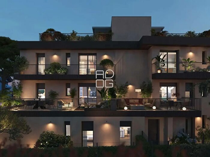 Appartamento quadrilocale in vendita in Via Pola, Desenzano Del Garda