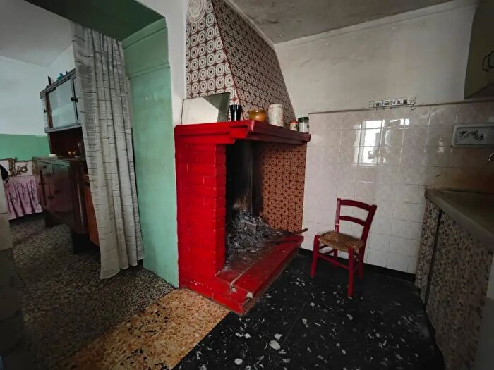 Casa bilocale in vendita in Fosdinovo