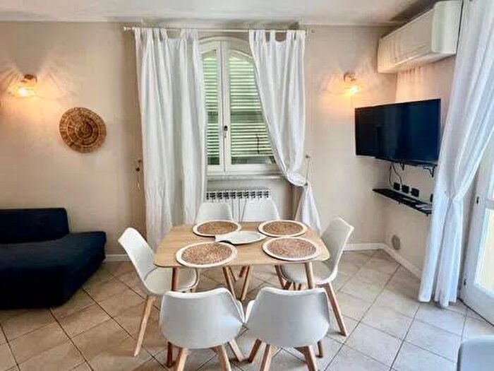 Appartamento trilocale in affitto in Via Giosuè Carducci, Pietrasanta