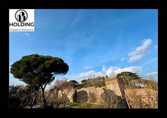 Appartamento quadrilocale in vendita in Largo Chiarini Giovanni, Roma
