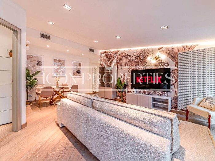 Appartamento bilocale in affitto in Via Gustavo Fara, Centrale, Milano