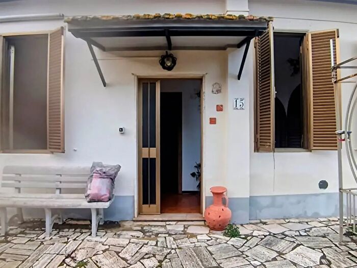 Appartamento con 5 locali in vendita in Roccastrada