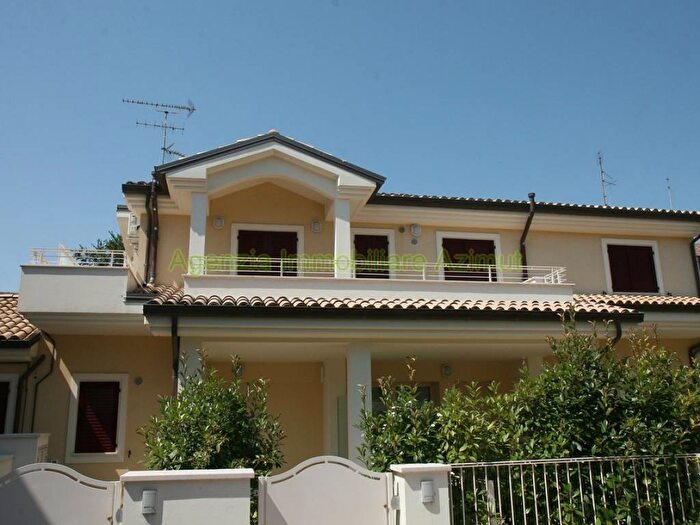 Appartamento trilocale in affitto in Via Pompeo Morganti, Paleotta, Fano