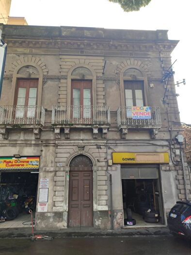 Appartamento trilocale in vendita in Via Vittorio Emanuele, Paterno