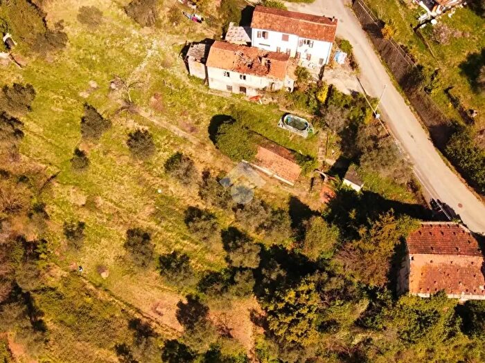 Casa con 10 locali in vendita in Località Carbonara, Bolano