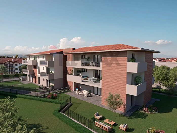 Appartamento quadrilocale in vendita in Via Biava, Cenate Sotto