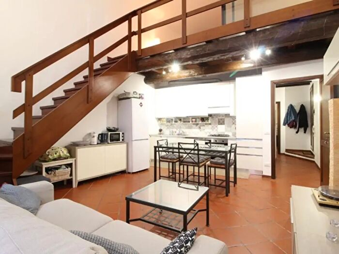 Appartamento trilocale in vendita in Via Vinazzetti, Bologna