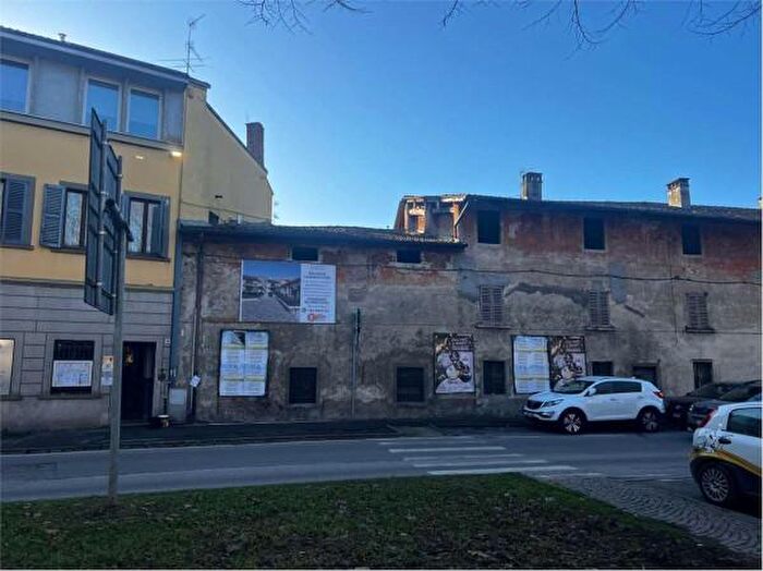 Case in Vendita e in Affitto - 3