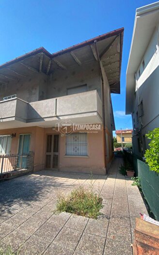 Casa trilocale in vendita in Via Emilia Romagna, Cattolica