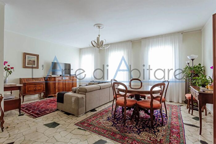 Appartamento con 5 locali in vendita in Padova, Padova