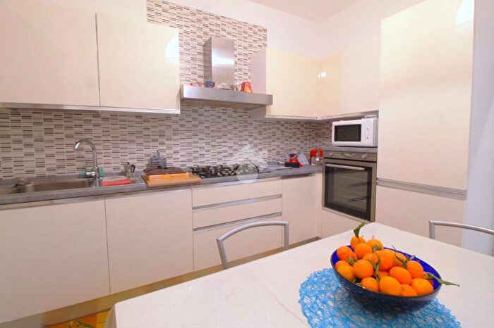 Appartamento trilocale in vendita in Via Puglie, Venezia