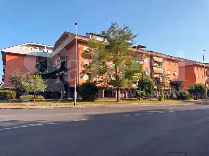 Appartamento quadrilocale in vendita in Via Pietro Antonio Locatelli, Latina