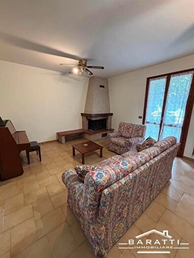 Appartamento con 6 locali in vendita in Luzzara