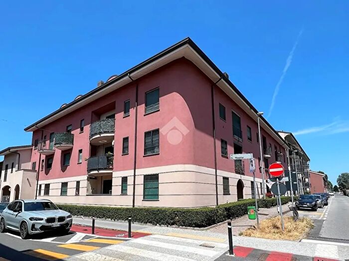 Appartamento bilocale in vendita in Via Mazzini, Carugate