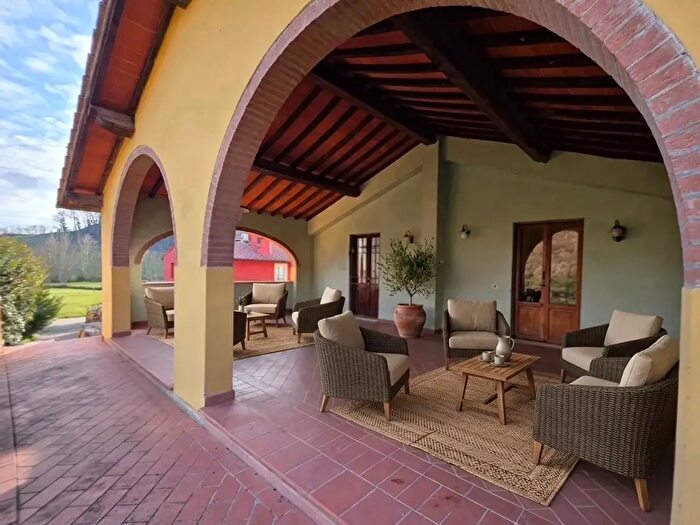 Casa con 6 locali in vendita in Via di Vallese, Castelfiorentino