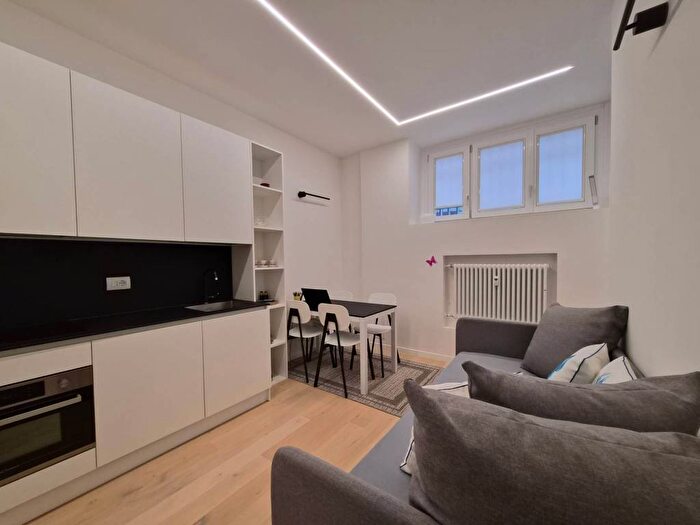 Appartamento bilocale in affitto in Via Goffredo Mameli, Indipendenza, Milano