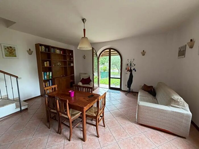 Casa quadrilocale in vendita in Siena