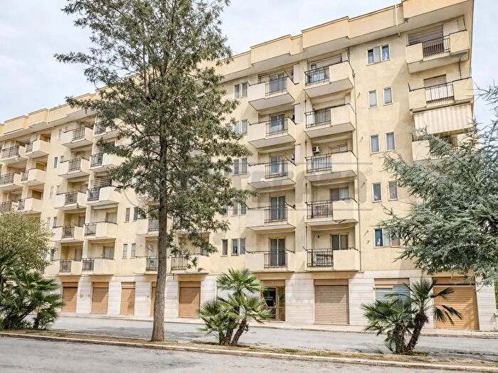 Appartamento trilocale in vendita in Lgo Che Guevara, Bisceglie