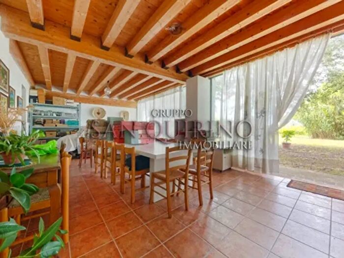 Casa con 6 locali in vendita in Via Grande, Commessaggio