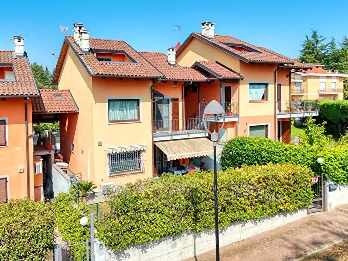 Appartamento con 5 locali in vendita in Via Giacomo Puccini, Chieri