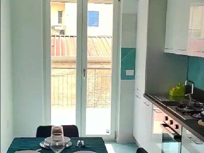 Appartamento trilocale in affitto in Via Litoranea, Torre del Greco