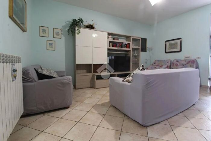 Appartamento trilocale in vendita in Via Belvedere, Scandriglia