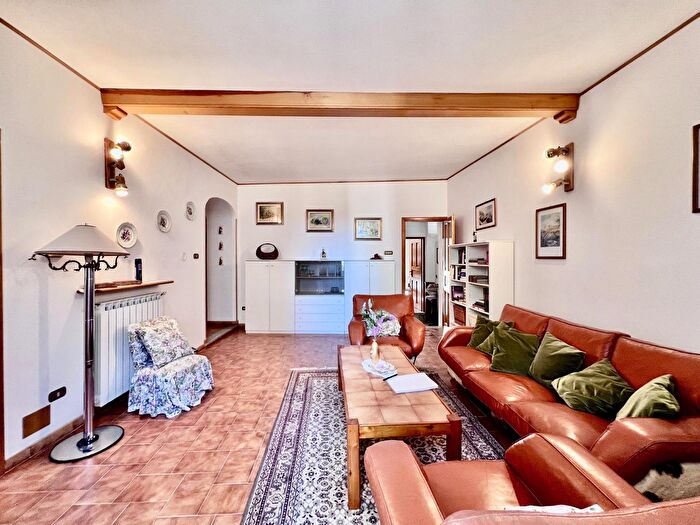 Casa con 7 locali in vendita in Strevi