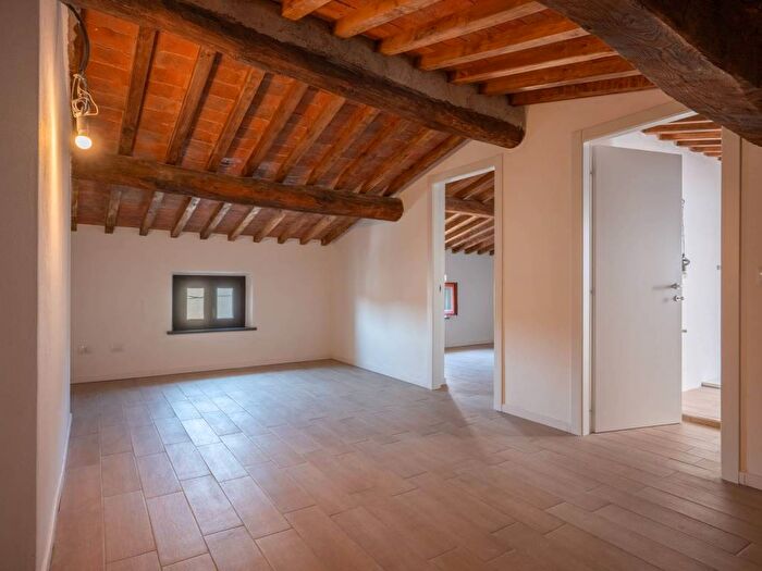 Appartamento con 6 locali in vendita in Via Calcesana, Colignola Campo, San Giuliano Terme