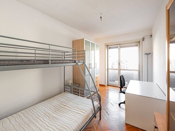 Appartamento quadrilocale in affitto in Viale Gran Sasso, Città Studi, Milano