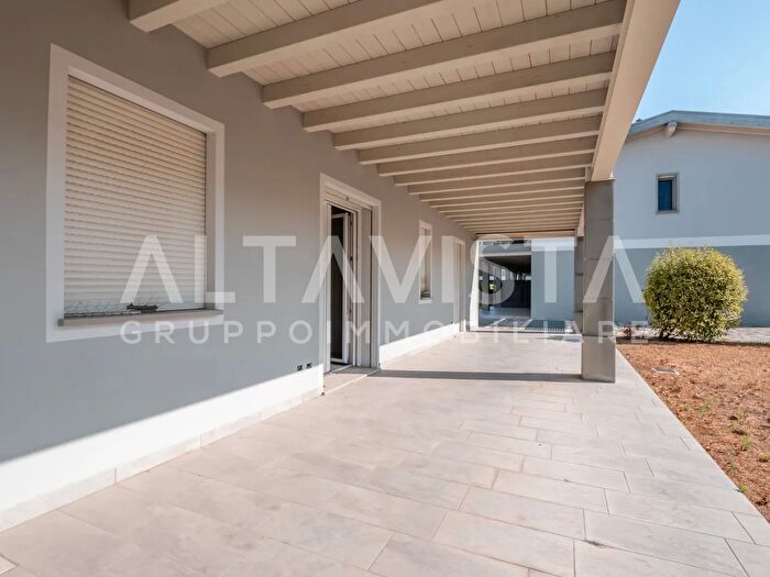 Appartamento trilocale in vendita in Brescia Via Balardini, Brescia