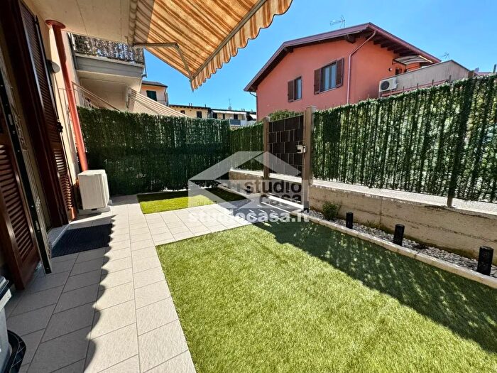 Appartamento bilocale in vendita in Via Firenze, Calvenzano