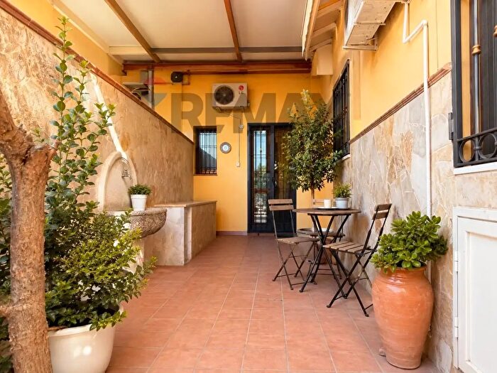Casa con 5 locali in vendita in Nazionale Guardia, Acireale