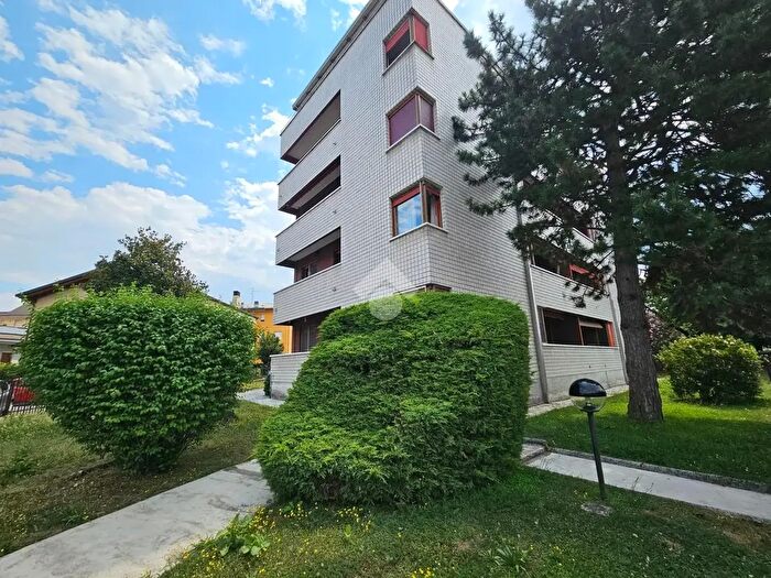 Appartamento trilocale in vendita in Via Cesare Pavese, Settimo Milanese