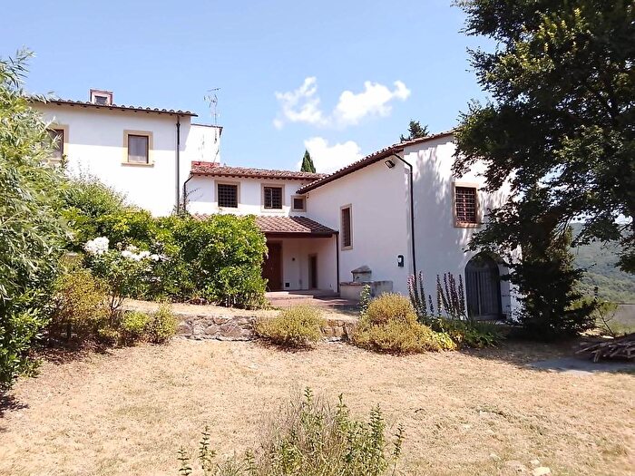 Casa con 6 locali in affitto in Via Collina, Fiesole
