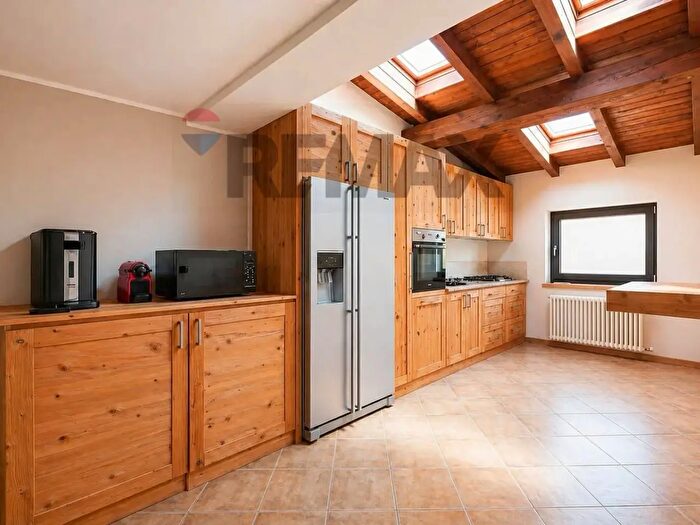 Appartamento con 7 locali in vendita in Via Rigoni di Sotto, Asiago