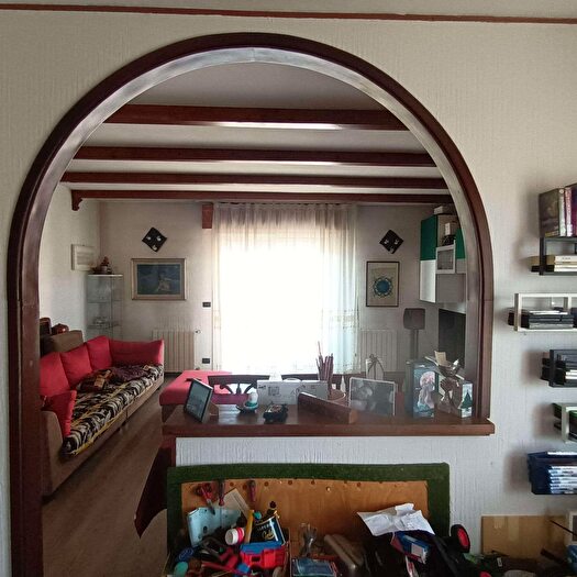 Appartamento con 5 locali in vendita in Via Bascucci, Rimini