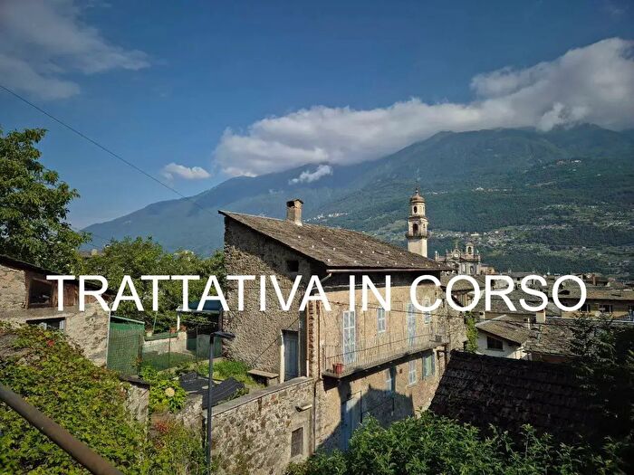 Casa trilocale in vendita in Via Ospital Vecchio, Morbegno