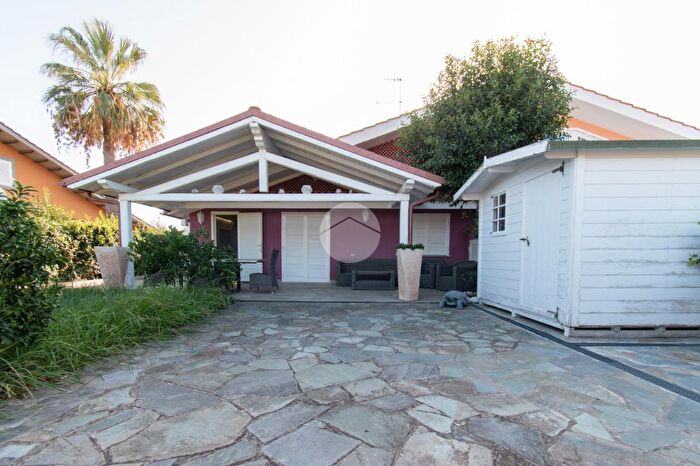 Casa trilocale in vendita in Via della Vergine, Ladispoli