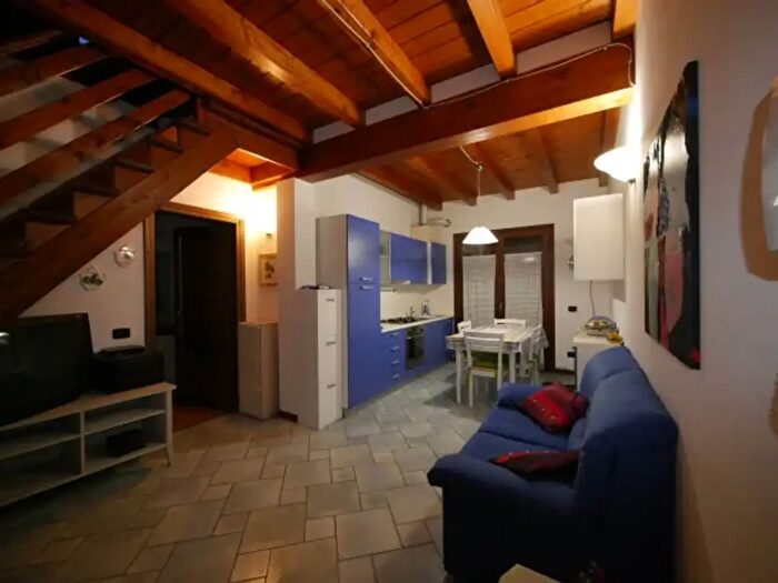 Appartamento trilocale in affitto in Via Roma, Serramazzoni