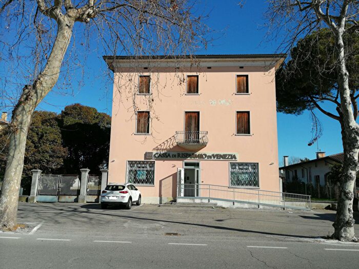 Casa con 12 locali in vendita in Via Marango, San Michele Al Tagliamento