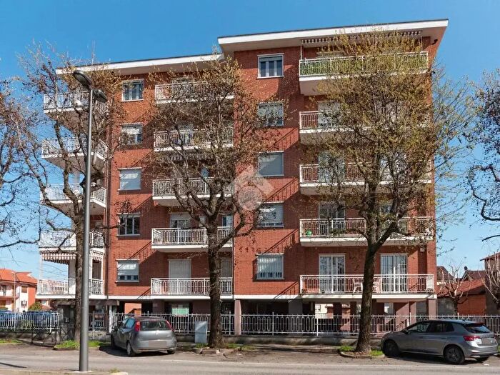 Appartamento trilocale in vendita in Via Robassomero, Cirie