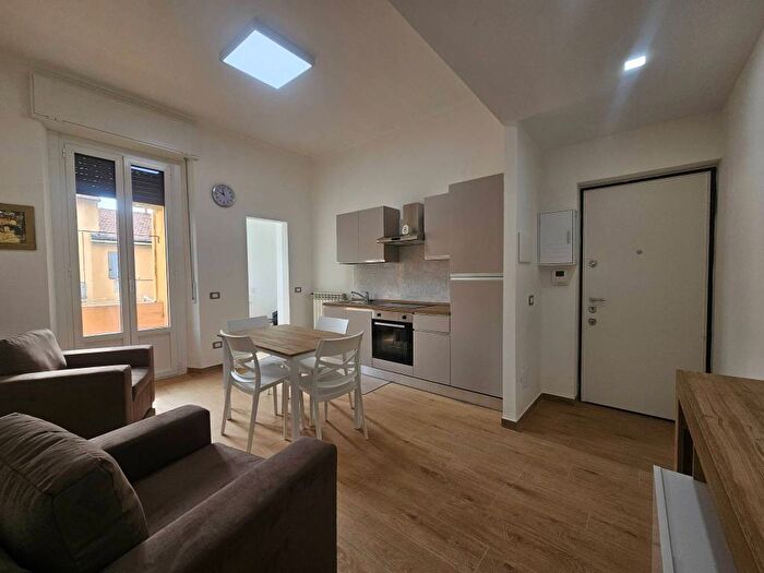 Appartamento trilocale in affitto in Via Orvieto, Pezzotti Meda, Milano