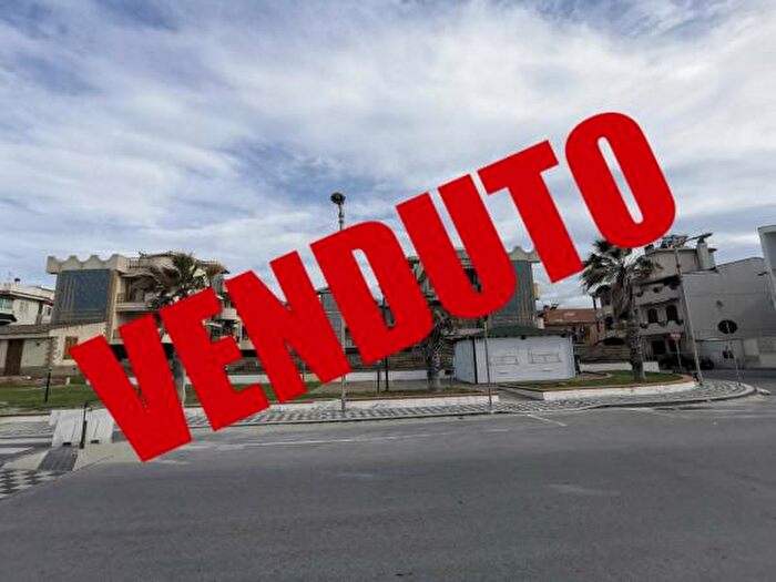 Appartamento trilocale in vendita in Via Calamaro, Villafranca Tirrena