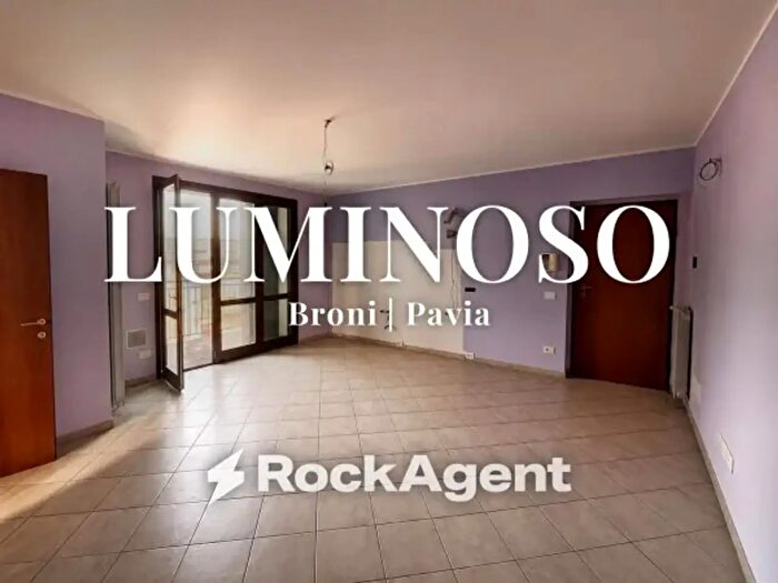 Appartamento trilocale in vendita in Via Romera Vecchia, Broni