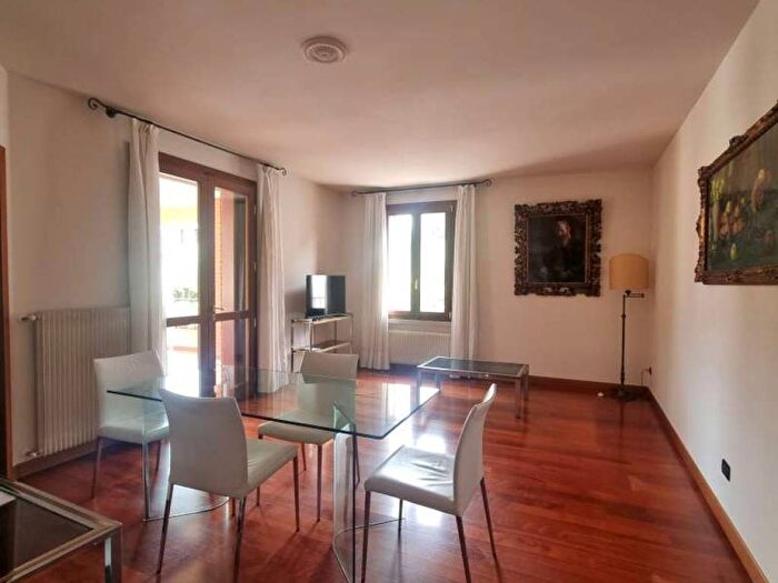 Appartamento quadrilocale in affitto in Viale Venezia, Centro, Bassano del Grappa